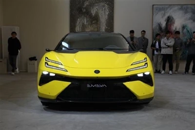 수백만 대의 순수 전기 슈퍼카의 정적 경험 Lotus Emeya