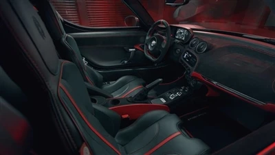 Pogea Racing은 Alfa Romeo 4C를 은밀한 야수로 변신시키기 위해 수정했습니다.