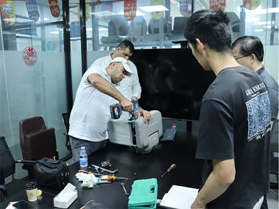 샤먼 켄치 카시트 제조회사는 해외 고객들의 방문을 환영합니다